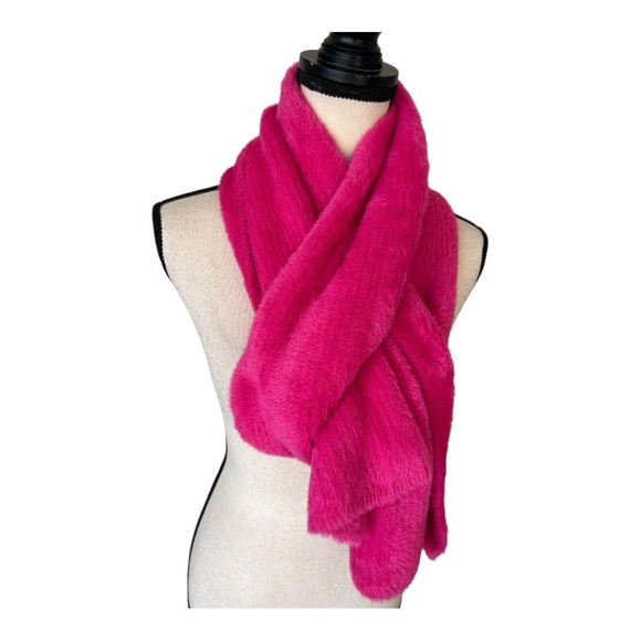 Open Edit Vibrant Pink Plush Winter Infinity Scarf one Size - Picture 9 of 9
